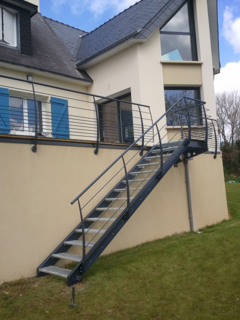 Escalier extérieur accès terrasse à Plougastel-Daoulas